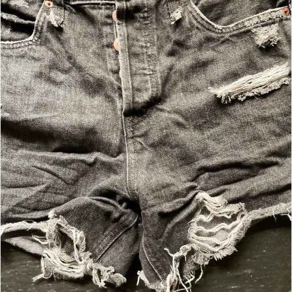 [Free People] Distressed Washed Black Denim Jean short pant - Picture 9 of 10